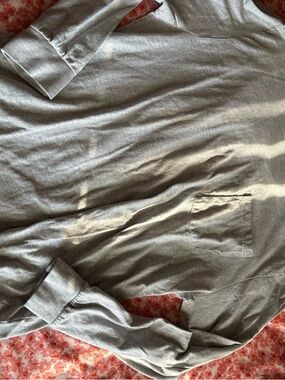 Men's Light Gray Long-Sleeve Pocket Shirt